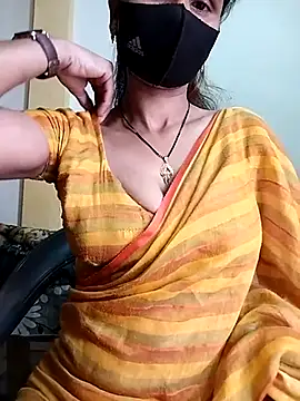 Snapshot of priyancyfun chatting on 03-08-25, 06:54 priyancyfun online show from 03-08-25, 06:54