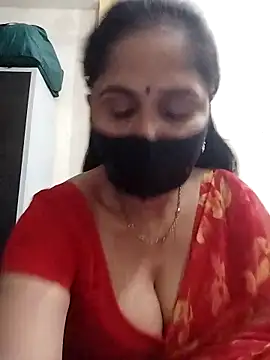 Snapshot of priyancyfun chatting on 05-01-26, 04:44 priyancyfun online show from 05-01-26, 04:44