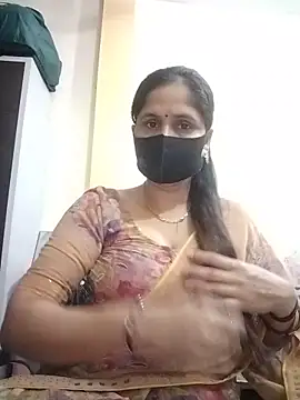 Snapshot of priyancyfun chatting on 05-16-26, 04:28 priyancyfun online show from 05-16-26, 04:28