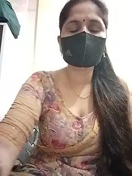 Snapshot of priyancyfun chatting on 06-02-26, 02:35 priyancyfun online show from 06-02-26, 02:35