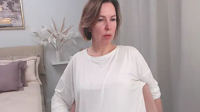 AnnyUBright online show from 03-27-26, 01:55