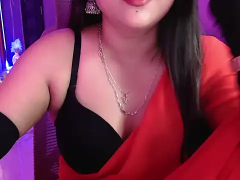 Snapshot of Mitikaa chatting on 09-26-25, 02:10 Mitikaa online show from 09-26-25, 02:10