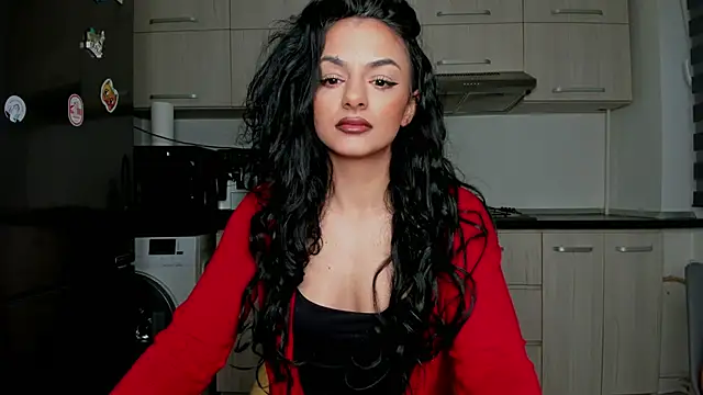 NNNoire online show from 01-28-25, 05:54