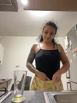 NNNoire online show from 10-24-25, 04:47