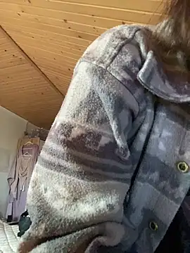 mewKate online show from 04-23-26, 05:04