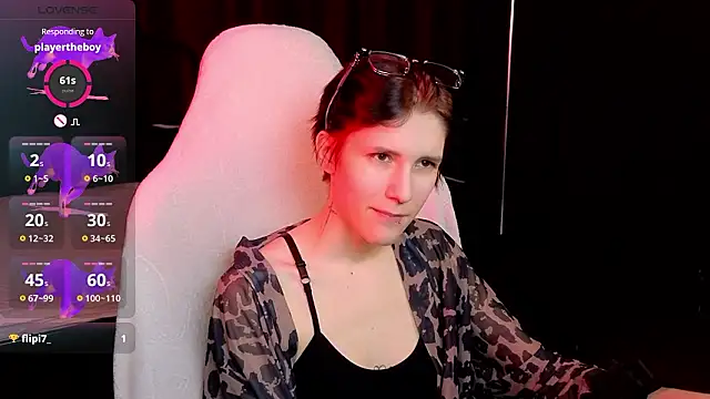 Snapshot of Hyeon_Jin chatting on 03-25-26, 04:02 Hyeon Jin online show from 03-25-26, 04:02