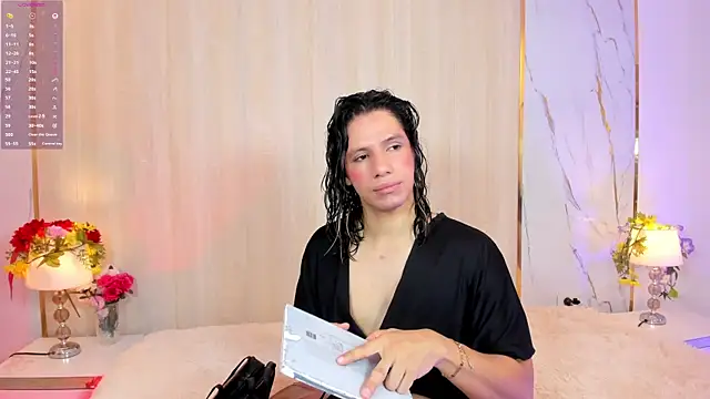 Snapshot of TylerBloom chatting on 05-09-26, 01:16 TylerBloom online show from 05-09-26, 01:16