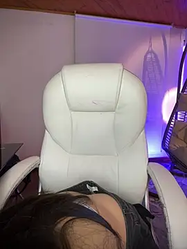 Camila pinkk online show from 05-18-26, 01:50