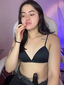 Camila pinkk online show from 05-21-26, 01:40