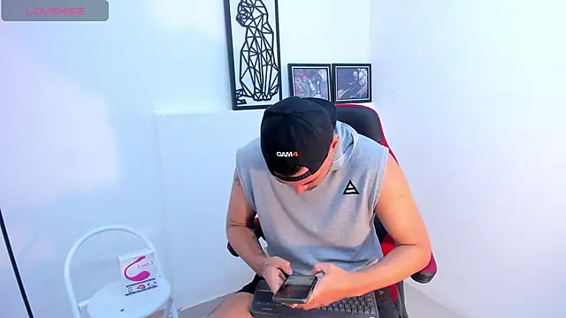 Snapshot of EnriquevillaF chatting on 01-15-25, 05:47 EnriquevillaF online show from 01-15-25, 05:47