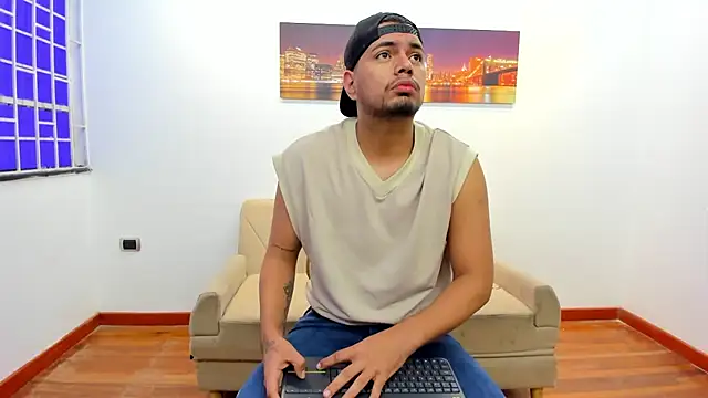 Snapshot of EnriquevillaF chatting on 01-18-25, 11:43 EnriquevillaF online show from 01-18-25, 11:43