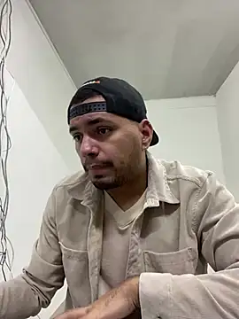 Snapshot of EnriquevillaF chatting on 01-18-25, 08:09 EnriquevillaF online show from 01-18-25, 08:09