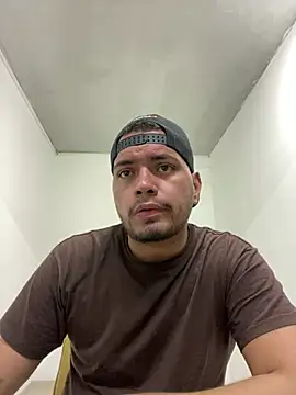 Snapshot of EnriquevillaF chatting on 01-19-25, 09:13 EnriquevillaF online show from 01-19-25, 09:13
