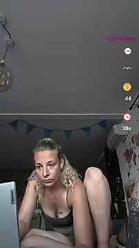 Snapshot of thefrenchkiss25 chatting on 04-26-26, 06:16 thefrenchkiss25 online show from 04-26-26, 06:16