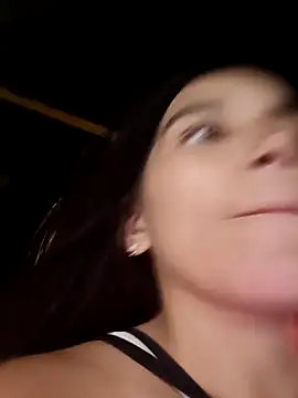 Snapshot of the_queen_of_street chatting on 11-18-25, 03:01 the queen of street online show from 11-18-25, 03:01