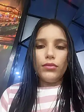 Snapshot of the_queen_of_street chatting on 12-21-25, 02:51 the queen of street online show from 12-21-25, 02:51