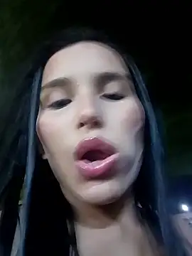 Snapshot of the_queen_of_street chatting on 01-13-26, 02:06 the queen of street online show from 01-13-26, 02:06