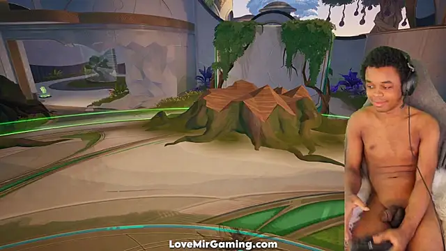 Snapshot of lovemirgaming chatting on 10-11-25, 02:48 lovemirgaming online show from 10-11-25, 02:48