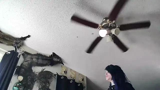 Snapshot of trashbrat chatting on 09-13-25, 10:20 trashbrat online show from 09-13-25, 10:20