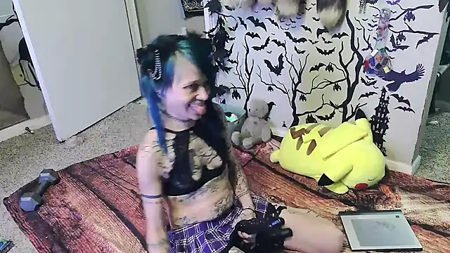 Snapshot of trashbrat chatting on 11-08-25, 02:01 trashbrat online show from 11-08-25, 02:01