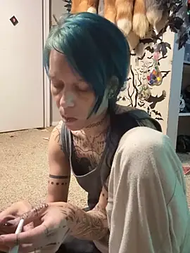 Snapshot of trashbrat chatting on 11-10-25, 01:48 trashbrat online show from 11-10-25, 01:48