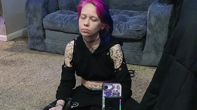 Snapshot of trashbrat chatting on 02-24-26, 08:56 trashbrat online show from 02-24-26, 08:56