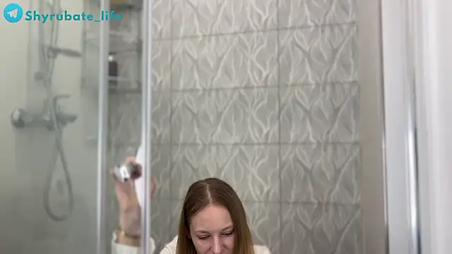 Snapshot of Shyrubate chatting on 02-22-26, 06:24 Shyrubate online show from 02-22-26, 06:24