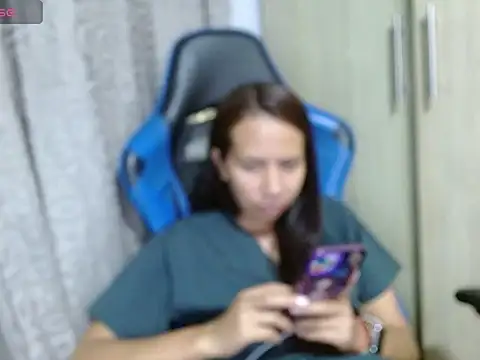 Danielagomez33 online show from 04-19-26, 12:33