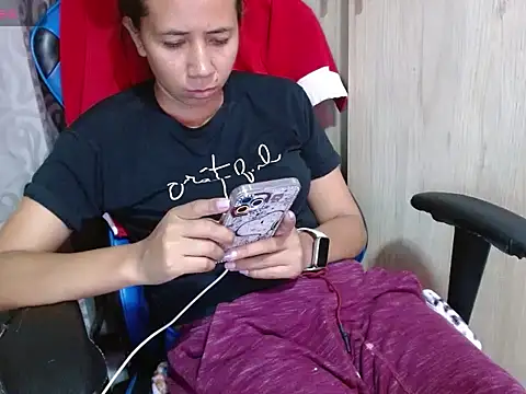 Danielagomez33 online show from 05-28-26, 11:46