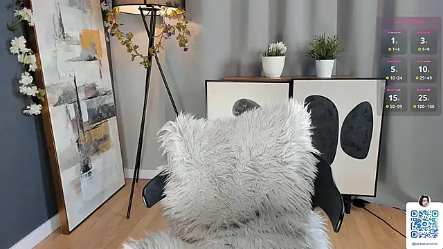 OdiliaHartnell online show from 02-02-25, 09:23