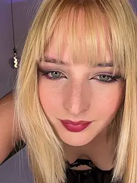 Snapshot of Blue_Angell chatting on 12-03-25, 11:58 Blue Angell online show from 12-03-25, 11:58