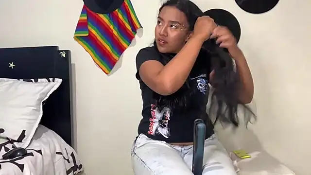 Snapshot of giselao chatting on 01-12-25, 03:39 giselao online show from 01-12-25, 03:39