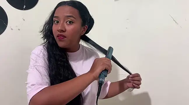 Snapshot of giselao chatting on 01-19-25, 04:33 giselao online show from 01-19-25, 04:33