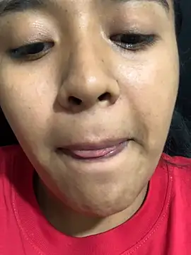 Snapshot of giselao chatting on 03-10-25, 03:34 giselao online show from 03-10-25, 03:34