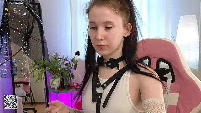 mon lola online show from 02-16-25, 09:04