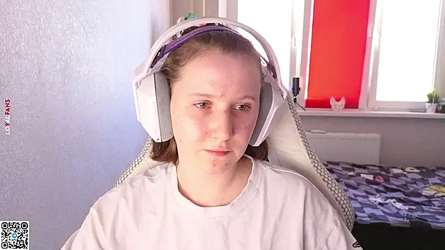 mon lola online show from 09-24-25, 01:25