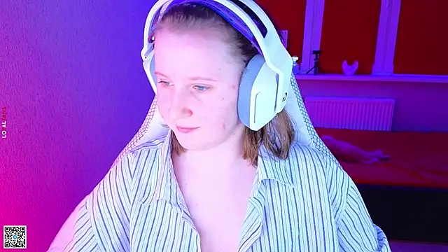 mon lola online show from 11-22-25, 02:27