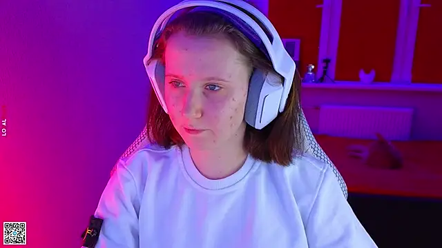 mon lola online show from 11-25-25, 03:34