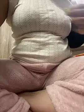 Snapshot of Red-Magic-25 chatting on 02-04-25, 09:07 Red-Magic-25 online show from 02-04-25, 09:07