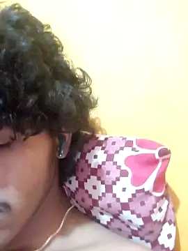 CosmicEmuu online show from 02-03-25, 06:17