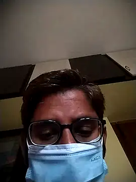 Snapshot of vannaaaa100 chatting on 01-08-25, 02:14 vannaaaa100 online show from 01-08-25, 02:14