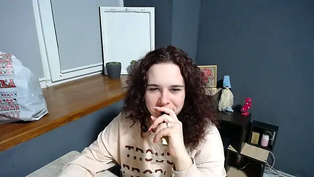 mini girly online show from 01-27-25, 11:22