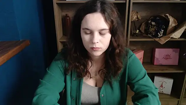 mini girly online show from 10-13-25, 12:38