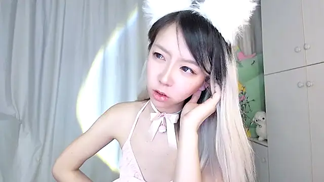 Snapshot of Ciri-CC chatting on 02-06-25, 08:45 Ciri-CC online show from 02-06-25, 08:45