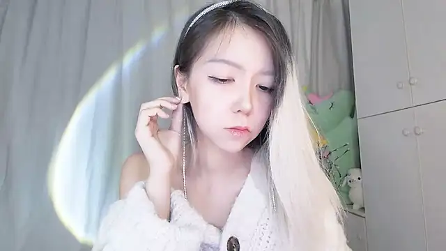 Snapshot of Ciri-CC chatting on 03-04-25, 03:48 Ciri-CC online show from 03-04-25, 03:48