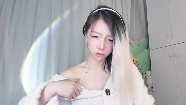 Snapshot of Ciri-CC chatting on 03-04-25, 06:50 Ciri-CC online show from 03-04-25, 06:50