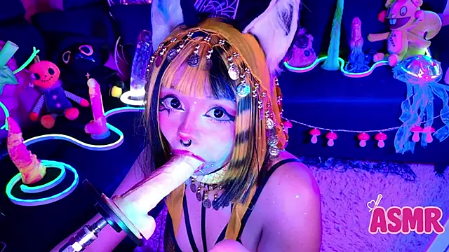 LaytonBox online show from 11-09-25, 02:26