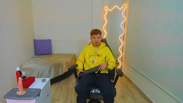 Axel tay online show from 10-25-25, 03:36