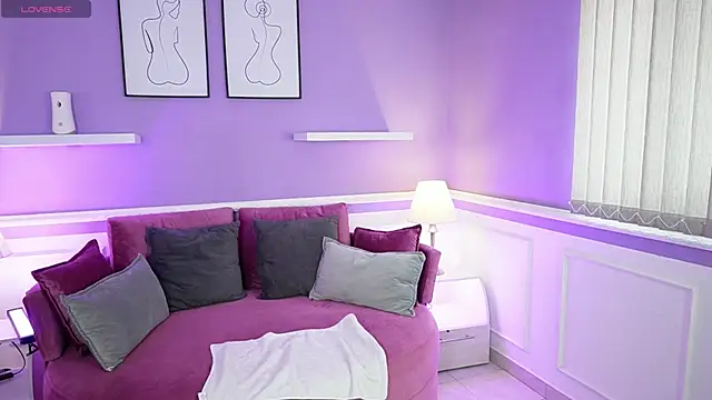 Snapshot of Emma_Walkerr_ chatting on 03-17-25, 07:04 Emma Walkerr online show from 03-17-25, 07:04