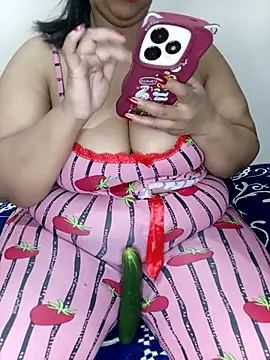 Samara-Bella online show from 10-28-25, 04:05